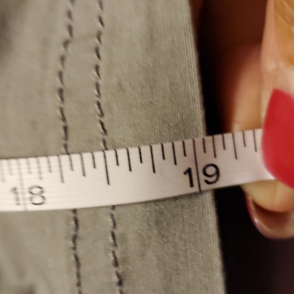 Lane Bryant SZ 18 Gray,shorts,see pics,pockets front and back - Picture 5 of 5